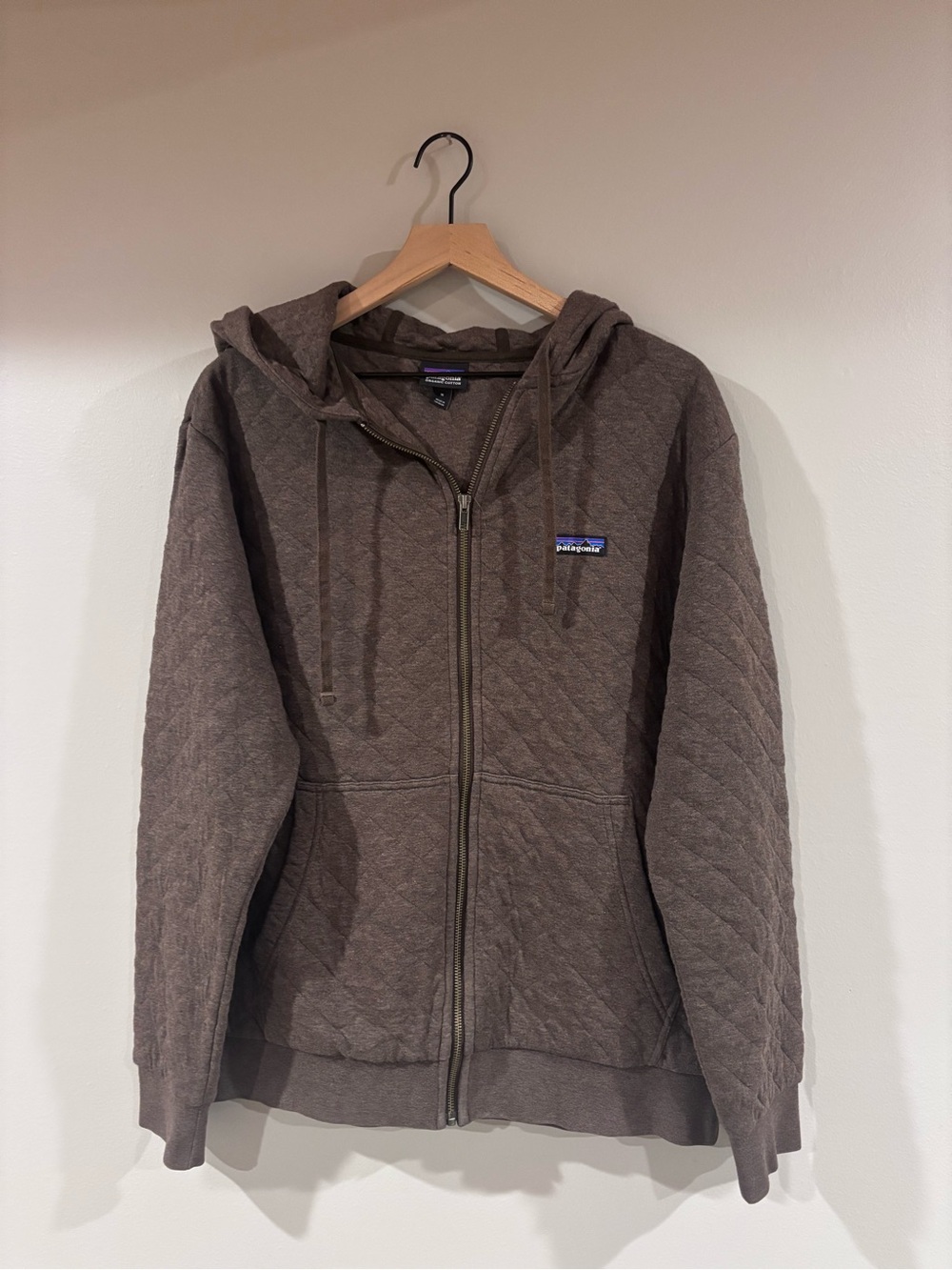 Patagonia Organic Cotton dark chocolate quilted full zip size medium men’s